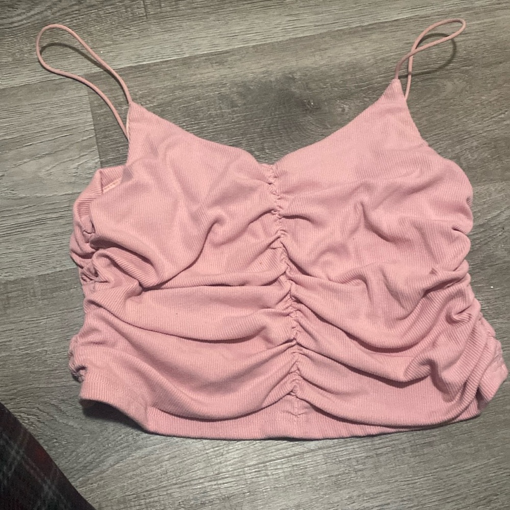 pink tank top